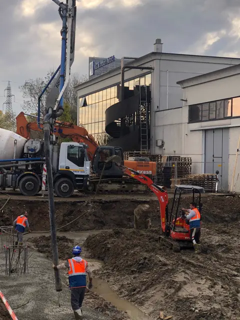 Opere strutturali in un cantiere C.D.S.
