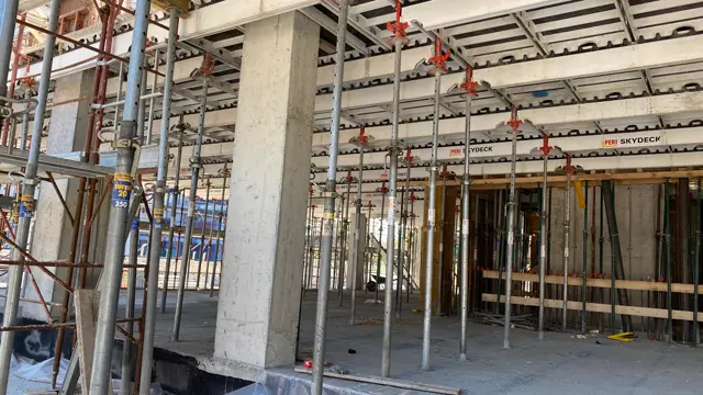 Opere strutturali in un cantiere C.D.S.