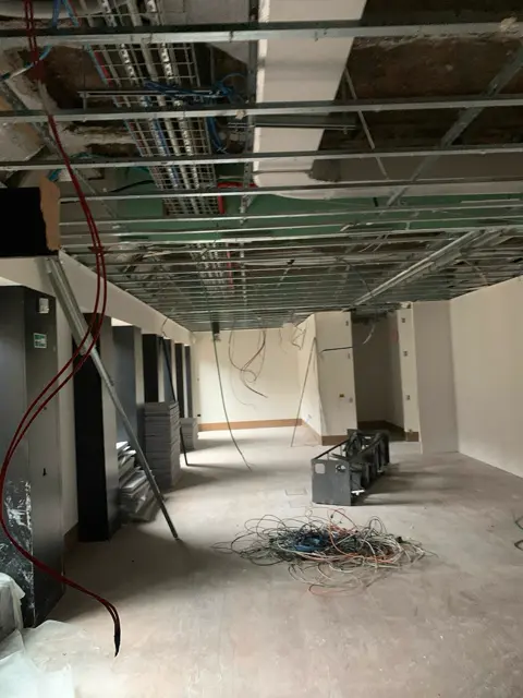 Strip out di interni in un cantiere C.D.S.