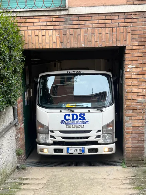 Mezzi del parco macchine C.D.S. in cantiere